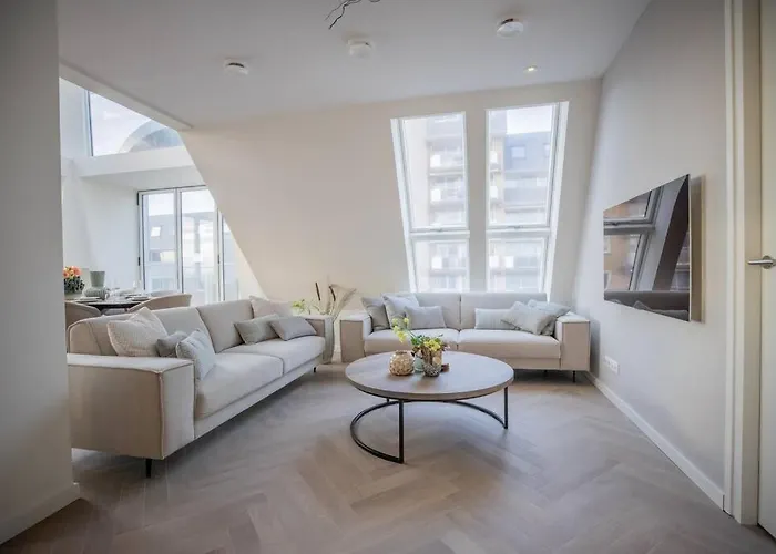 Penthouse Royal, Luxurious And Cozy With Sauna