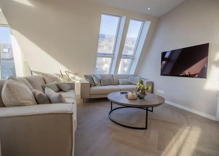 Penthouse Royal, Luxurious And Cozy With Sauna
