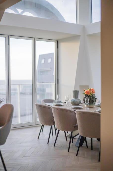 Penthouse Royal, Luxurious And Cozy With Sauna Apartment *