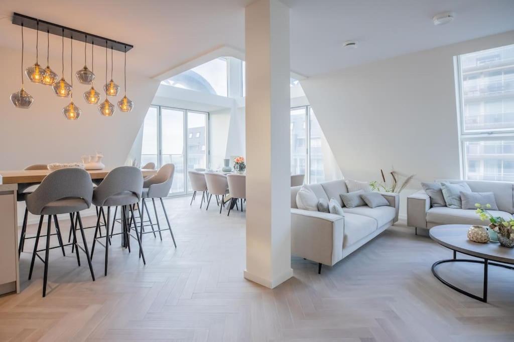 Penthouse Royal, Luxurious And Cozy With Sauna Apartment *