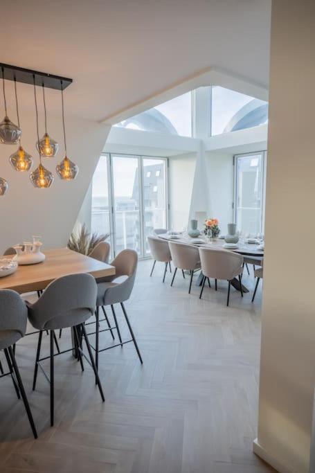 Penthouse Royal, Luxurious And Cozy With Sauna Apartment *