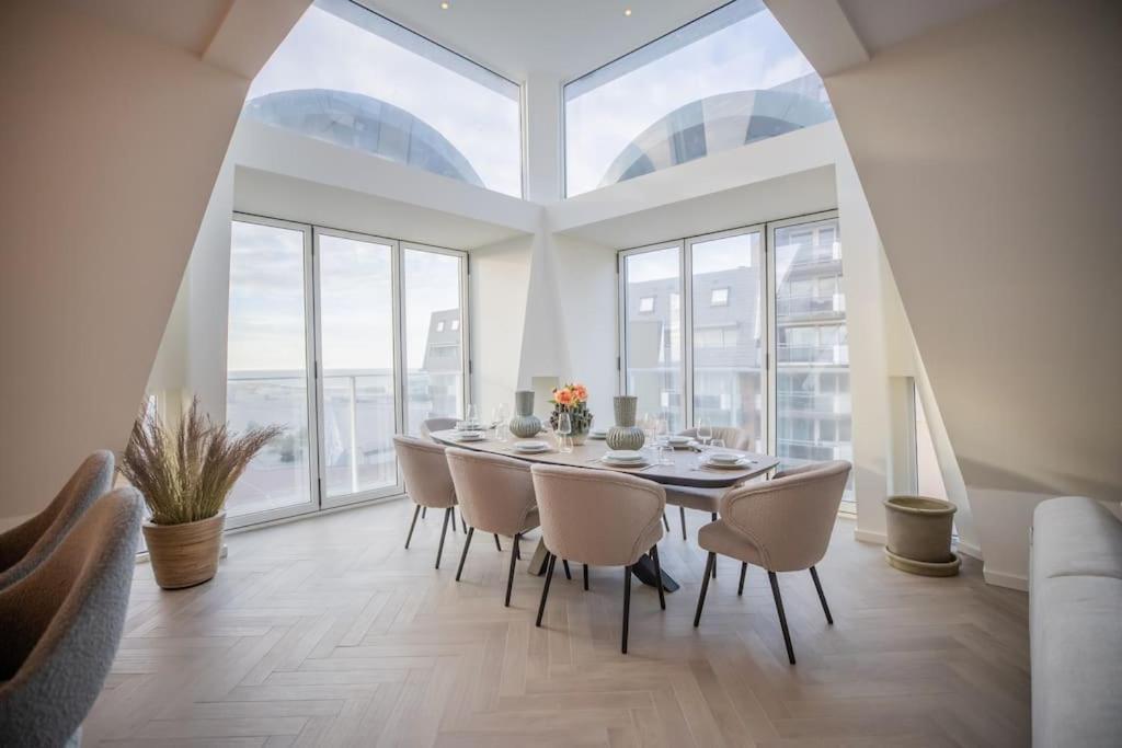 Penthouse Royal, Luxurious And Cozy With Sauna Apartment *