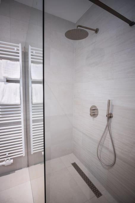 Penthouse Royal, Luxurious And Cozy With Sauna